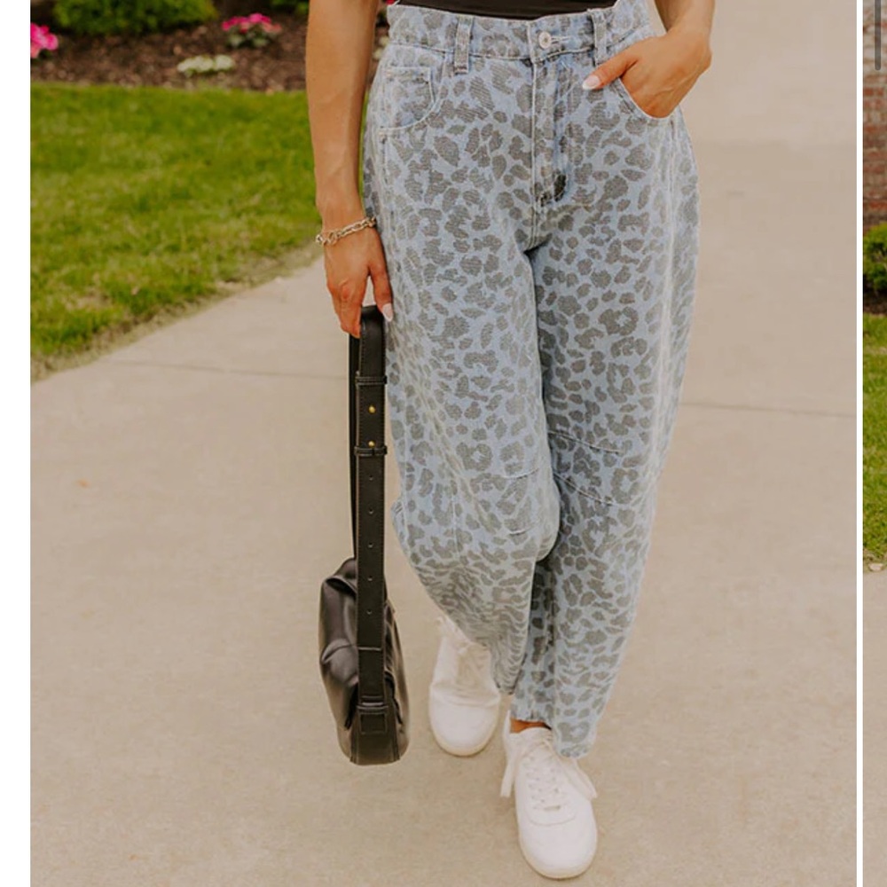 Trendy Blue Leopard Print Boyfriend Jeans